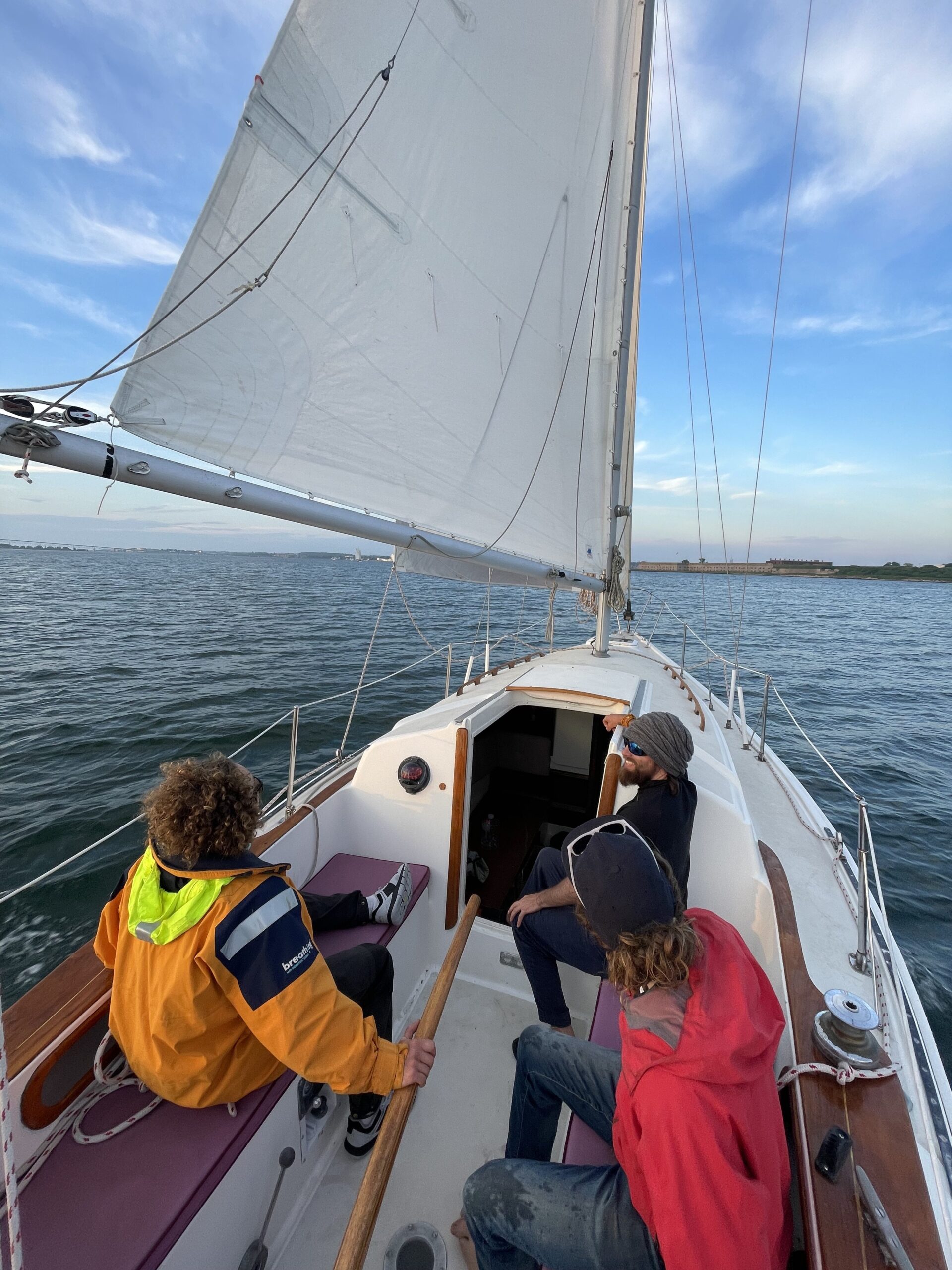 what does a beginner sailing lesson look like?
beginner sailing lesson in newport, ri